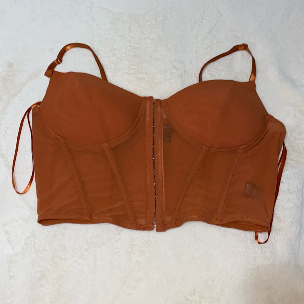 Say what mesh barlet top